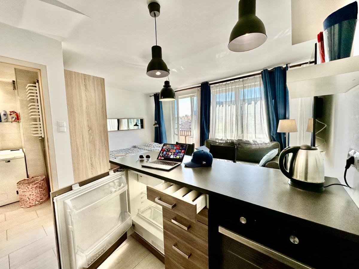 Neon 2 - Fast Wifi 70'Tv Netflix Hbo Max Appletv+ Apartment Warsaw Ngoại thất bức ảnh